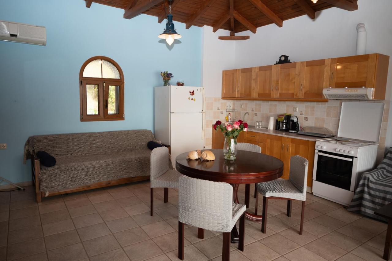 Sophia Limeni Apartments And Studios Екстер'єр фото