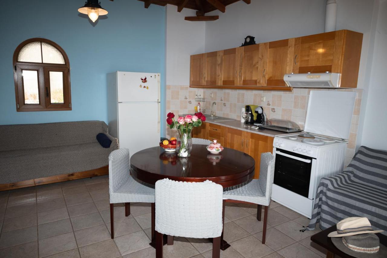 Sophia Limeni Apartments And Studios Екстер'єр фото