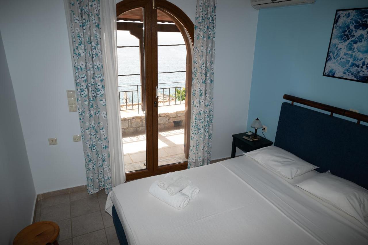 Sophia Limeni Apartments And Studios Екстер'єр фото